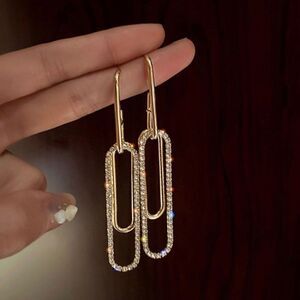 🌼 NEW sparkling crystal & gold drop dangle paper clip earrings 🌼